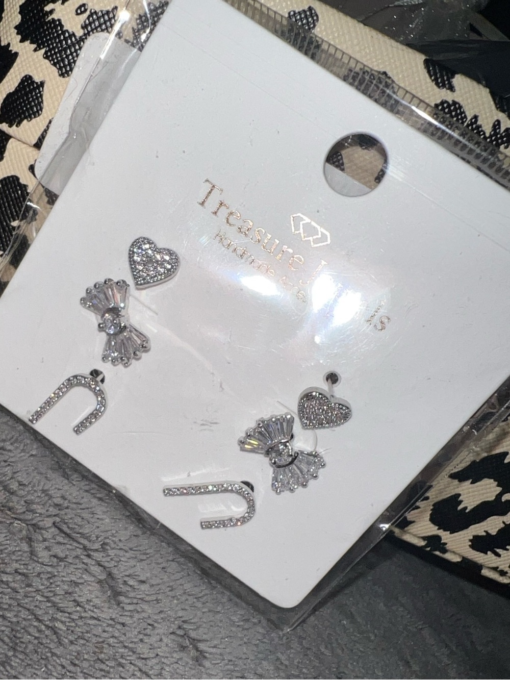 New Treasure Jewels 3pk studs